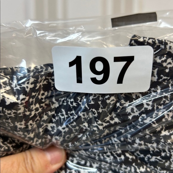 J Jill Long Sleeve Button Down Rayon Blouse Size M/ Excellent Condition - Picture 11 of 11